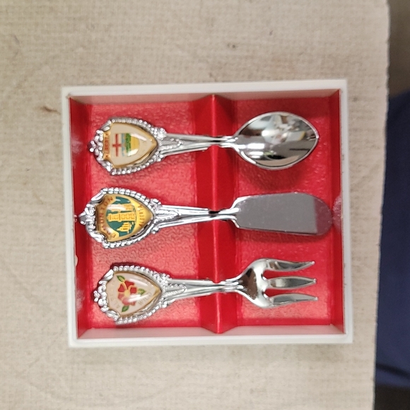unknown Other Vintage Alberta Collectors Cutlery Set Poshmark